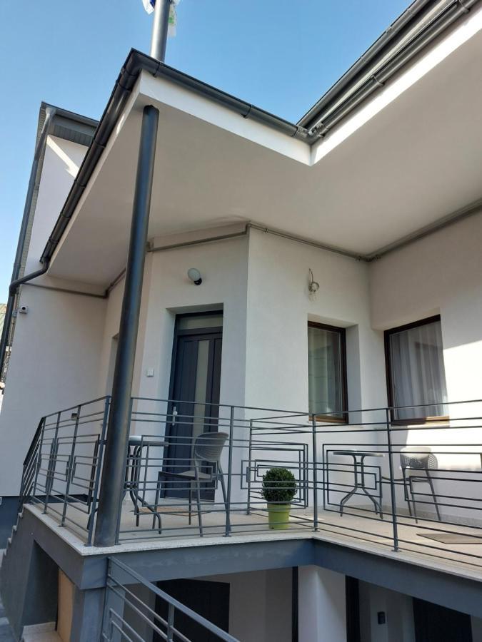 Mandarin Premium Apartments Targu-Mures Bagian luar foto